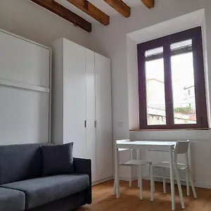 Appartamento Flat In Milano, Porta Romana, Milano